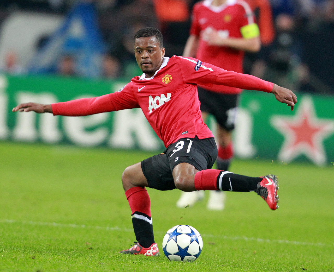 而拜仁对他 而拜仁对他